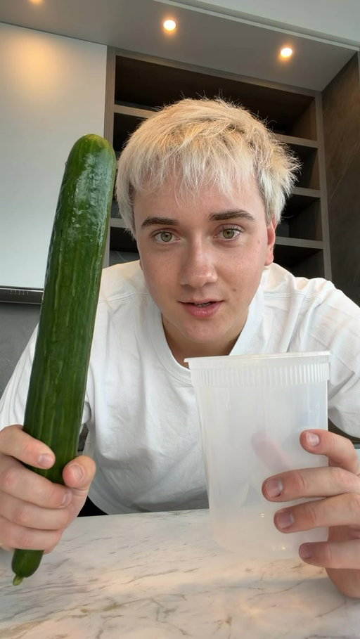 #ad This is my pickle debut I guess💁‍♀️ #HellmannsCanadaPartner @hellmannscanada