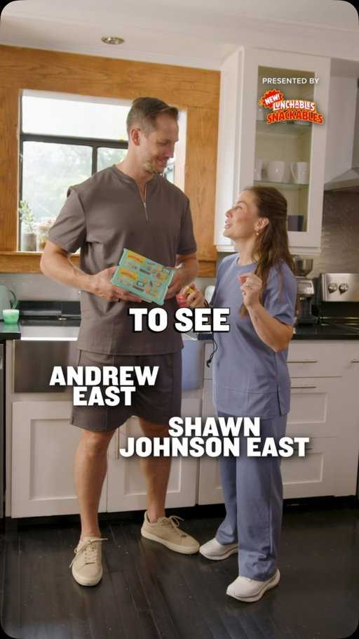 @shawnjohnson vs. @andrewdeast 👀 Who can pack FASTER?

Try the new Snackables by @lunchables, now available at your local grocery store #ad