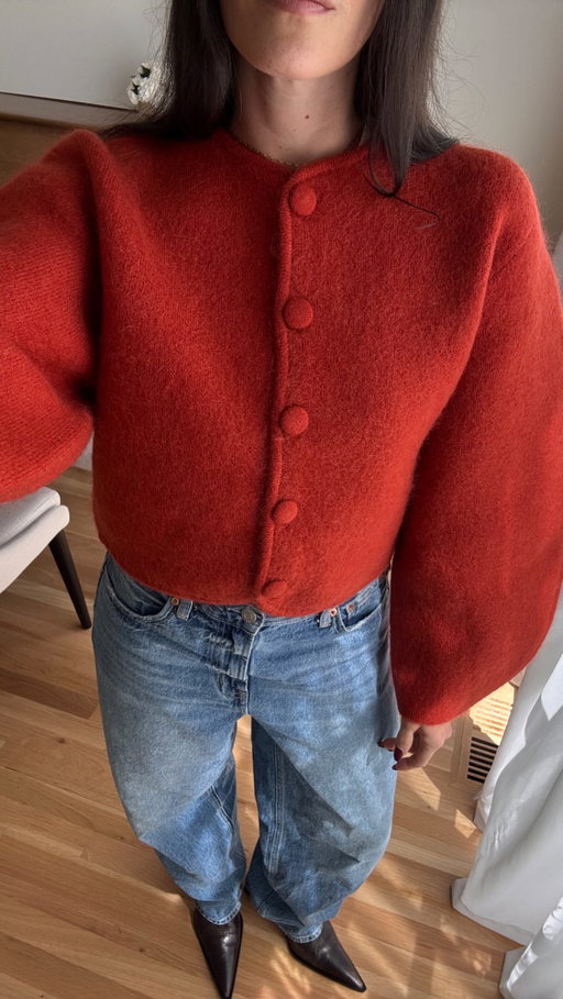 @sezane try on haul 🐻 which look was your favorite?

comment SWEATER for links —

side note: I loved the sezane new fall drop. It felt very timeless, cozy, and versatile, which you know I love !! I did hear an opposing opinion that it lost a bit of its “french whimsy” do you agree? IDC I loved it.