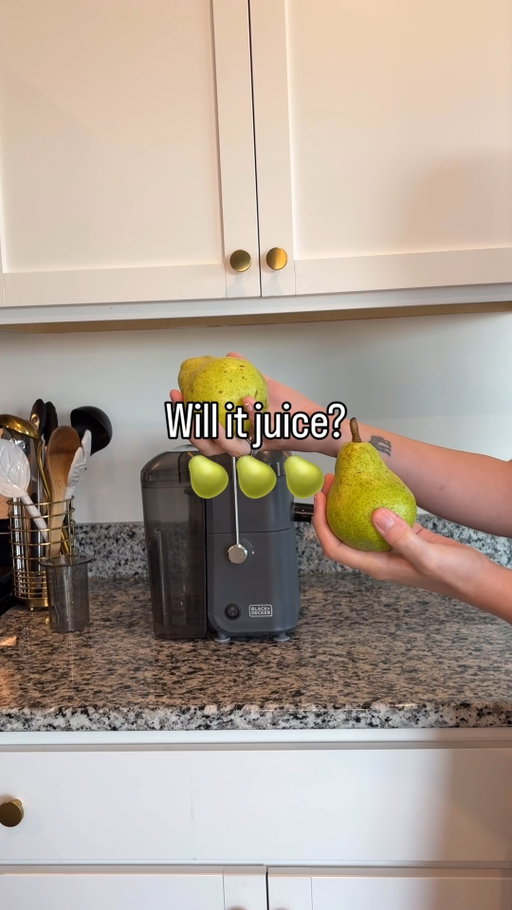 apples were a success, so now we’re trying pear juice for early fall. turns out it’s elite 🤤

what fruit should we test next?

#juicing #juicer #homemadejuice