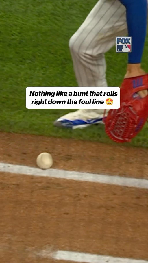 A perfect bunt that stays on the foul line is just so satisfying to watch 🤌🤌