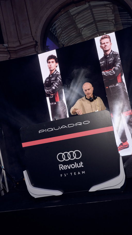A special night with @piquadrofficial during Race Week in Milan, celebrating our partnership with @audif1 . 

Thank you to @gabrielbortoleto_ , @hulkhulkenberg , and Piquadro’s friends of the brand for coming. 

Official Luxury Luggage Partner of Audi Revolut F1® Team

#Piquadro #DoubleYourPerformance #AudiRevolutF1Team