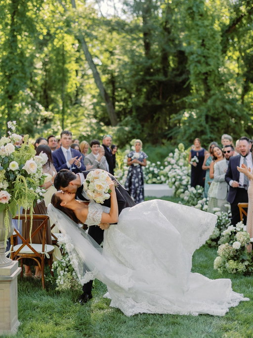 our ceremony 🕊️ I remember being SOO nervous to walk down the aisle and read my vows in front of everyone but I ended up feeling pretty calm surrounded by all of our favorite people 🥹 I love having all of these sweet photos to look back on and remember every single moment

our incredible photographer: @alexpaulphotography 
the most beautiful florals ever: @stoneblossom