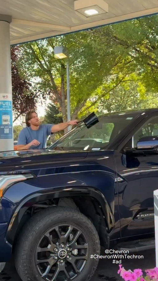 Nothing beats a family road trip. 🚗🤍 We always make a stop at @chevron before we hit the road, and I love that Chevron with Techron® helps keep our engine protected over time while we’re making memories.

If you haven’t joined Chevron Rewards yet, new members who join by Sep 30 unlock $1 off per gallon for up to 5 fill-ups. 🙌

#ad @Chevron #ChevronWithTechron #ChevronRewards