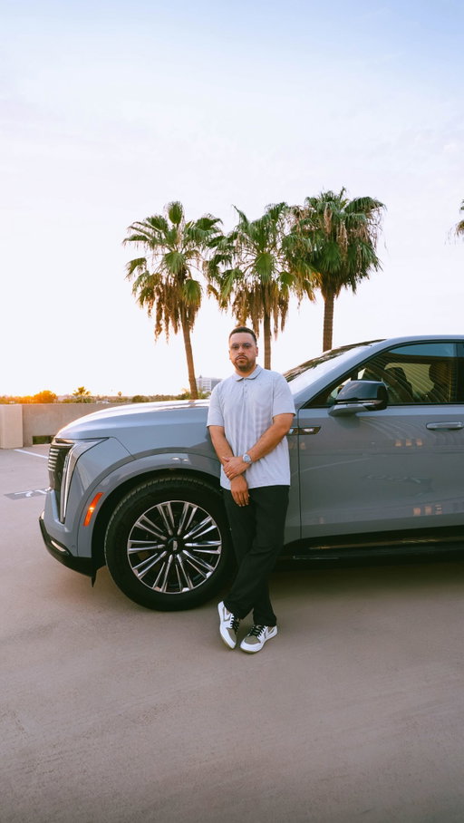 Meeting to meeting, but moving differently. Thanks to @cadillacbeverlyhills 🏁