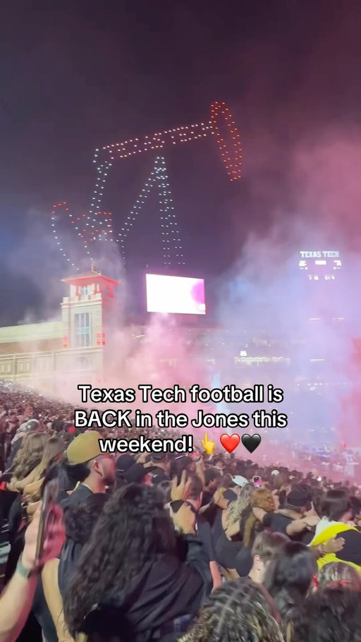 Snaggin’ on game days ❤️

#lubbocktexas #texastech #ttufootball #CollegeFootball #collegegameday