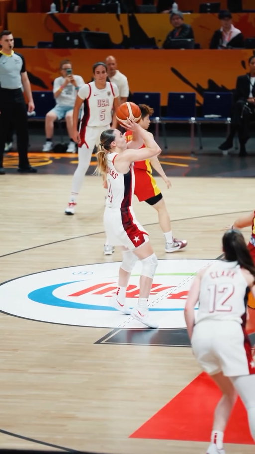 CC 🤝 PB 

A connection that runs through Indiana and Dallas all the way to Berlin 🫶

#FIBAWWC