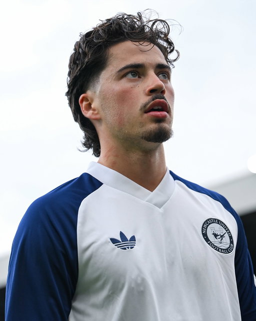 Go smash it, @leo_shahar1 👊

Leo Shahar has completed a season-long loan switch to Portuguese top-flight side FC Arouca.