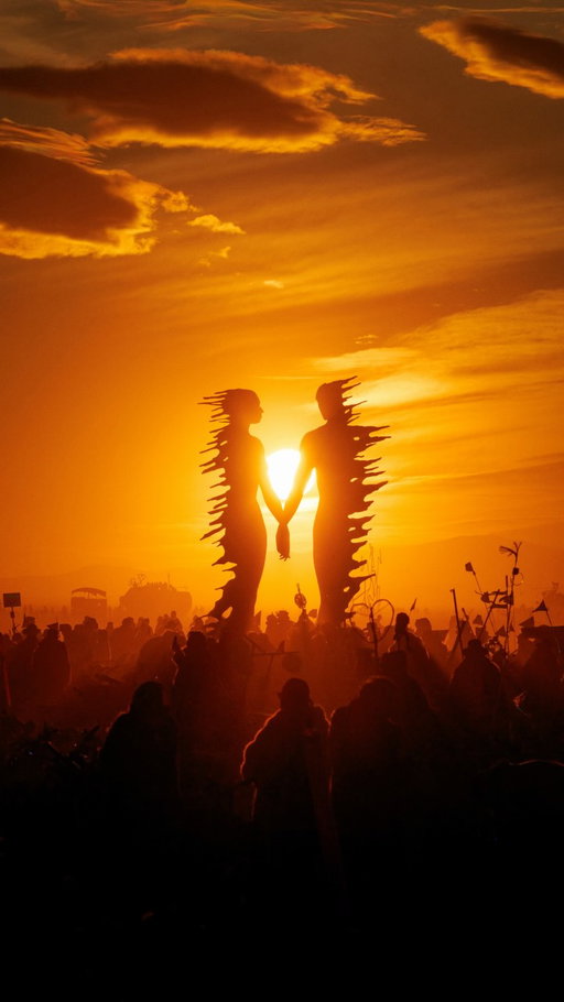 Finding beauty in the dusty chaos. Pushed through all night and caught this scene as the sun rose on Tuesday morning. First time 📸 at Burning Man how did I do? #burningman