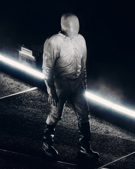 YE

YE LIVE IN CHICAGO PRESENTED BY SPKRBX

@ye @spkrbxpresents @yestadium