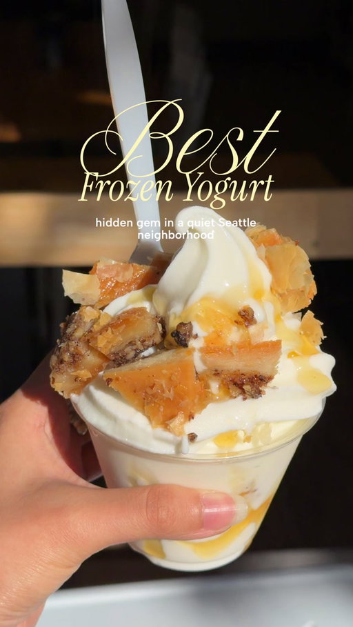 I finally found a good froyo spot in Seattle😭and I LOVE it!! Not gonna lie I’m definitely someone who hopped on the froyo craze this summer and I’ve been searching for some nice simple Greek yogurt in Seattle (I love my froyo as tart as possible haha). 

This spot serves their froyo with a drizzle of honey and topped with a generous amount of baklava. I thought the baklava it was a little overly sweet but I’m sure you can ask for adjustments. 

📍Kipos Greek @kiposgreek 
my fellow froyo fans you need to go try it 🙂‍↕️🫵

#seattlefoodie #seattledesserts #frozenyoghurt #froyo #hiddengem