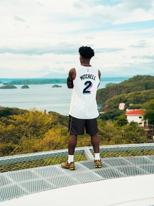 “The name on the jersey is mine, but this journey belongs to all of us. Another year of life, surrounded by the ones who helped me get here. 🎂2️⃣”

#spudsworld