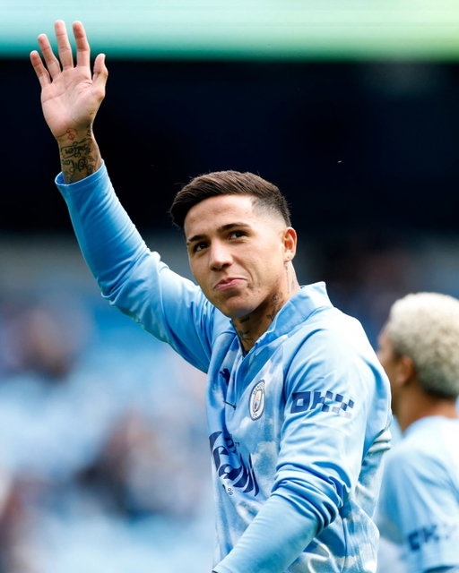 Two new blues 🩵

Both Enzo Fernandez and Iliman Ndiaye are in from the start for Man City against Coventry