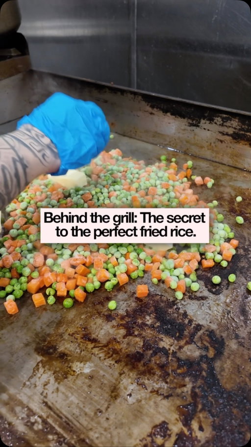 The secret to fried rice that actually hits the spot comes down to zero shortcuts in morning prep.

From cutting veggies daily to searing everything to order right on the line, we make sure every portion arrives hot, aromatic, and packed with savory goodness from top to bottom.

📍Address: 2022 Wilcrest Dr, Houston, TX 77042
Mon-Fri: 10AM - 11PM
Sat-Sun: 11AM - 11PM
 
Upgrade your workday lunch break by visiting bowlsofrice.com for delivery in Houston. #bowlsofrice #bowlsofricehouston #memorialfoodco #westchasedistricthouston #westchasehouston
