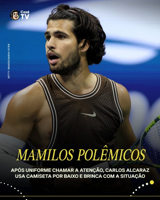 POLÊMICOS 😅

Carlos Alcaraz virou assunto por ter retornado ao circuito e também pelo seu novo kit no US Open. A camiseta regata fez com que por muitas vezes, seu mamilo aparecesse após os golpes.

No jogo de ontem, Carlitos colocou uma outra camiseta por baixo para evitar acontecer isso novamente. Durante a coletiva de ontem, o espanhol falou com bom humor sobre a escolha: "Bem, eu acho que vi demais os meus mamilos ultimamente. Achei que poderia cobri-los para a partida de hoje."

#CoberturaCazéTV #Tênis