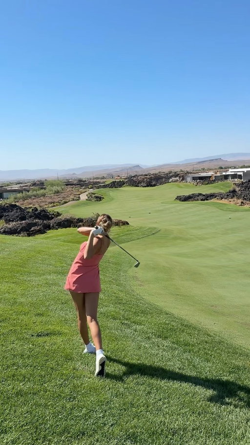 Wasn’t expecting that 👀 

#golfers #girlgolfers #viralgolf #blackdesertgolf #insanegolfshots