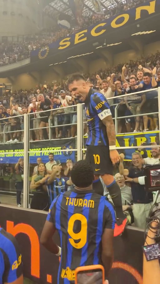 Crazy, crazy CALCIO in San Siro 🤯

#InterNapoli #SerieAEnilive
