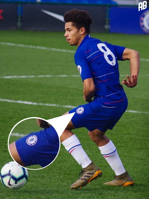 This is crazy… just came across this image of Iliman Ndiaye from when he was on trial with Chelsea back in the day 🤯

Real ones will know the journey… Ndiaye was told he wasn’t good enough by Chelsea, but instead of letting that rejection define him, he kept working. Kept pushing. Kept believing. 🙏🏽

Fast forward to today and he’s just made his Manchester City debut. From being rejected on trial to stepping onto the pitch for one of the biggest clubs in the world… what a journey. 

It just shows that sometimes a “no” is just part of the story. The rejection didn’t stop him, it only made him work harder. Years of hard work, setbacks and sacrifices all leading to this moment… and this is only the beginning for Iliman. 🤞🏽