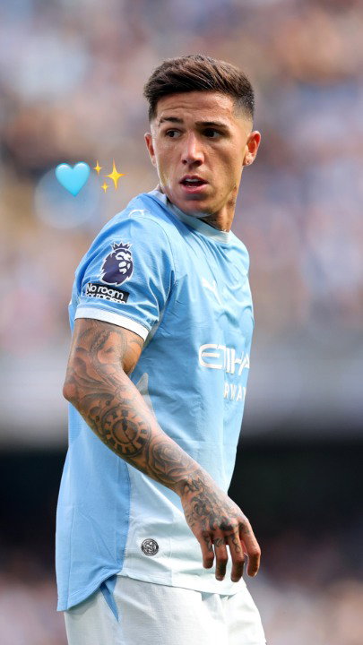 Enzo Fernandez settling in to life at Man City 🏠