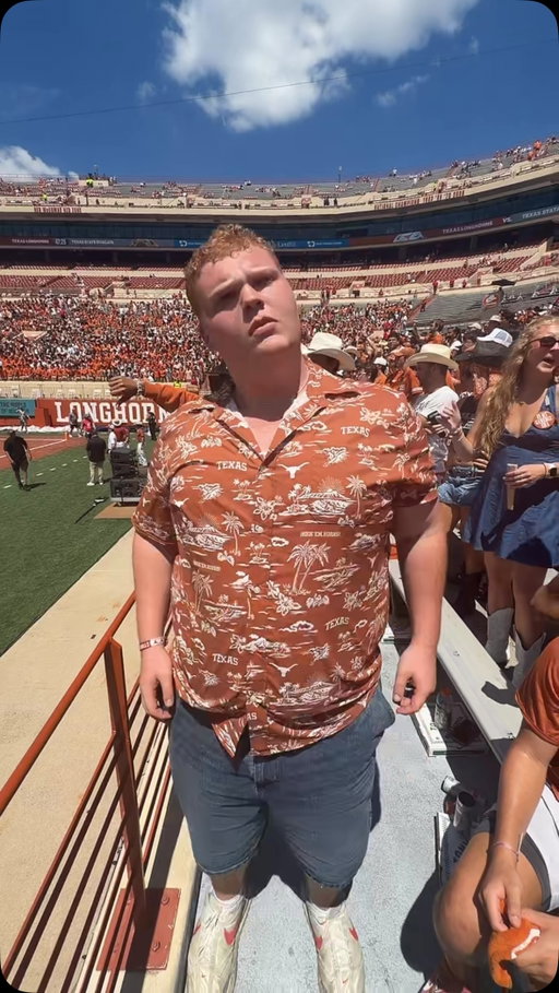 Clocking in #longhorn #dance #ut #bigred #fyp