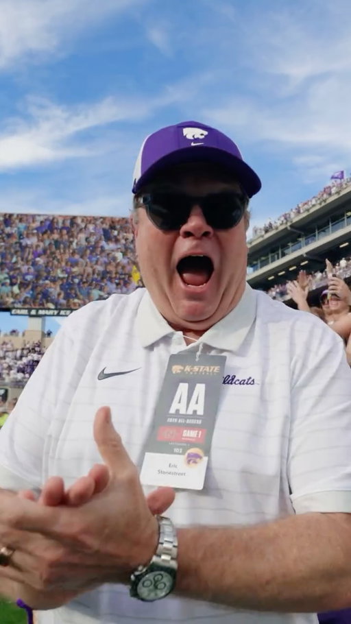 Fire us up @ericstonestreet