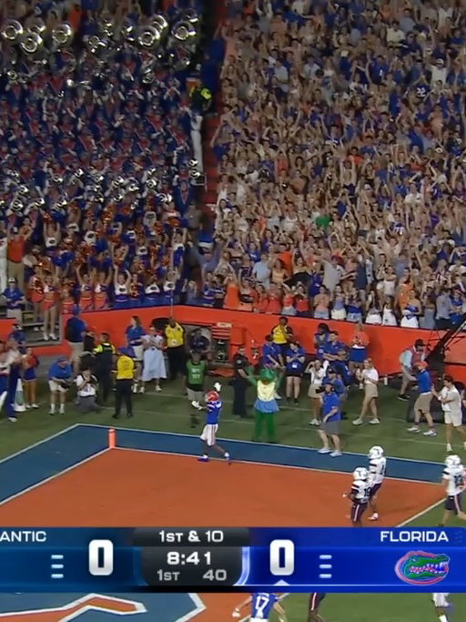 YAC ATTACK FOR VB3 💥 

Gators open the scoring ✅