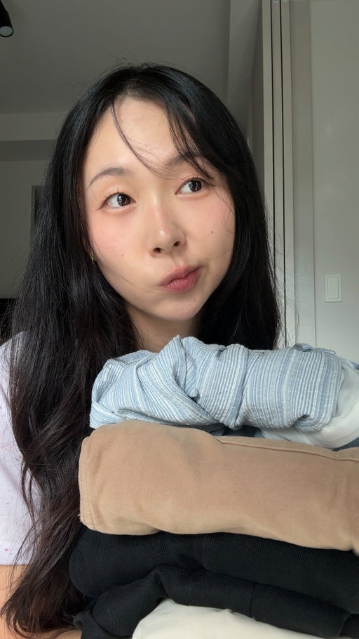 update: lots of commentsss and the whole point of the video was to show how little i’ll sell things for AND knowing that they’re already cheaper products to begin with! i never expected any money tbh 😅 also i usually donate them to community boxes or organizations but this time i wanted to test my clothes lol ! 

#japanese #thrifting #tokyo #japan