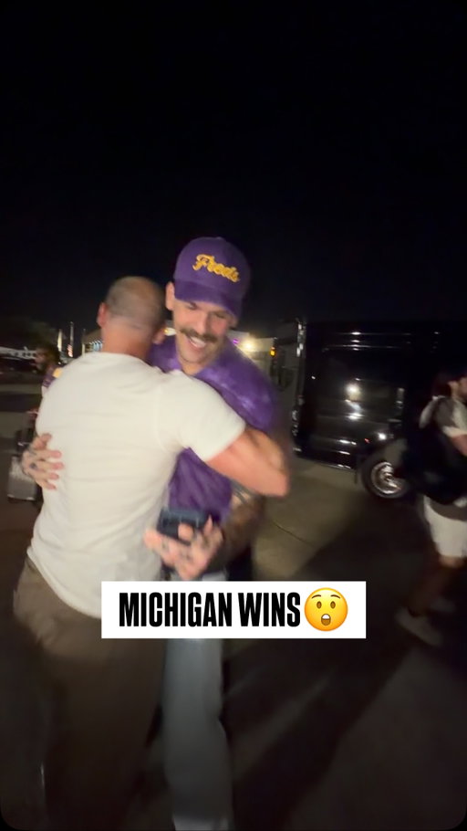 MICHIGAN WINS AT THE BUZZER 🤯