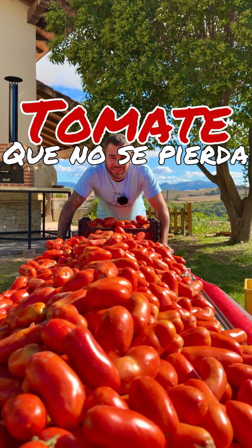 🍅TOMATE🍅
“Que no se pierda”

Tradición, familia, historia y gastronomía. Un video muy importante para mí al que le he querido dar un sentido más allá del proceso de embotarlo. No podemos perder las buenas costumbres.