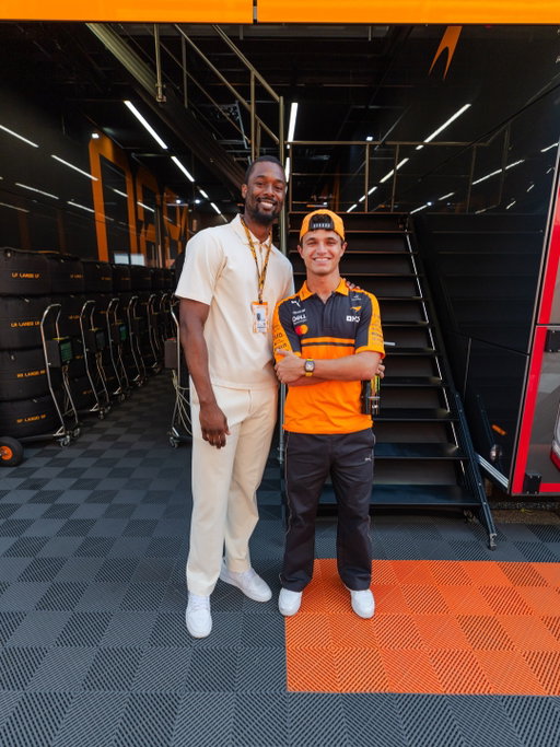 How it looks standing next to @hbarnes vs how it feels 🏀

#McLarenF1