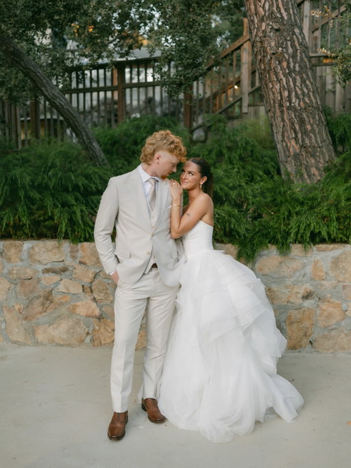 the bowers🤍

planning & design: @fawnevents 
photo: @jarrodjphoto 
video: @jayandmack 
florals: @flor.esarturo 
hair: @kylehennessyhair 
makeup: @alexisoakley