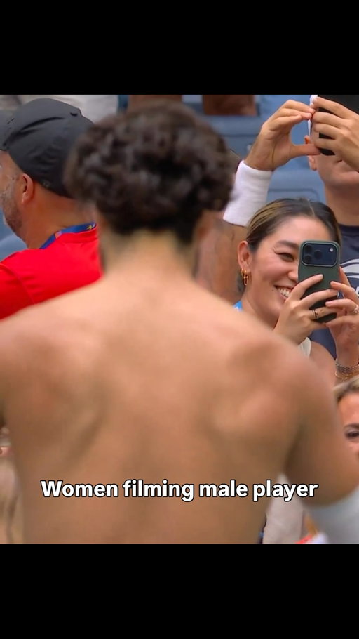 If the roles were reversed at the tennis… would the reaction be the same? 🎾👀 #tennis