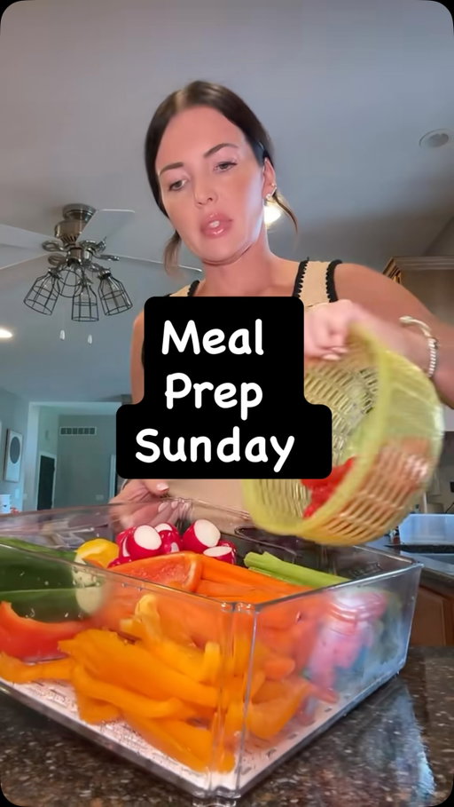 Meal prep Sunday 

Comment “link” for the link to the fridge organizers 

#easyrecipe #cookwithme #quickdinner #easyrecipeideas #mealprep