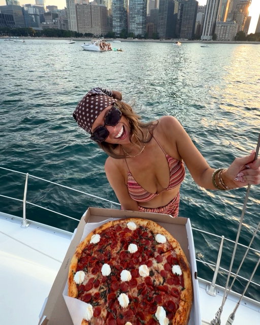 phone on DND, we’re busy spending our LD on the lake 🤸

we are OPEN today for dine-in & carry-out!