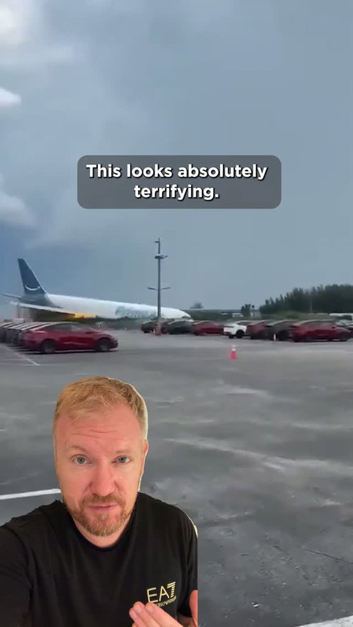 BREAKING: Cargo Plane Overruns Landing in Miami

#News #Aviation #PrimeAir #AviationNews #MentourPilot