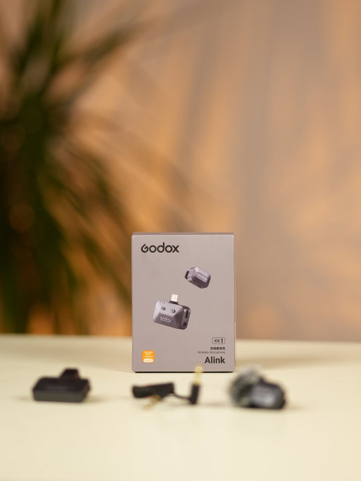 Clear audio. Seamless workflow. Professional results. 🎙️

Meet the Godox Alink — a compact wireless microphone system created for modern content creators who want reliable, high-quality audio without a complicated setup.

Whether you’re creating product content, interviews, social media videos, or shooting on the go, Alink is designed to keep your audio clean while giving you the freedom to focus on your creativity.

Swipe through to take a closer look at the Godox Alink and see why it deserves a place in your creator setup.

Shop now: https://godox.com/product-d/Alink.html

@godoxaudio

#Godox #GodoxAlink #WirelessMicrophone #ContentCreator #CreatorGear