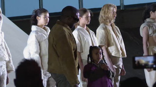 North West at 6 years old performing at Ye’s Yeezy Season 8 fashion show in Paris in 2020 🥹

She surprised the crowd by performing a rap during the runway show while models walked the collection, turning what was supposed to be a fashion moment into one of the most memorable parts of the night

Now, six years later, North is releasing her own music, developing her own sound and stepping on stage as an artist herself

Crazy to look back at this knowing it was one of the first times we ever saw her perform in front of a crowd ❤️