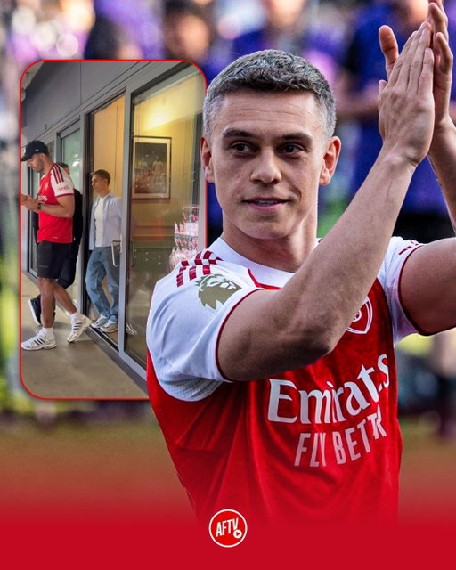 Seeing Leandro Trossard in the stands for our London derby against Chelsea felt like he’d never left us. 🥹

You gave us moments we’ll never forget, Leo. 𝐘𝐨𝐮’𝐥𝐥 𝐚𝐥𝐰𝐚𝐲𝐬 𝐛𝐞 𝐨𝐧𝐞 𝐨𝐟 𝐮𝐬. 🫶🔴