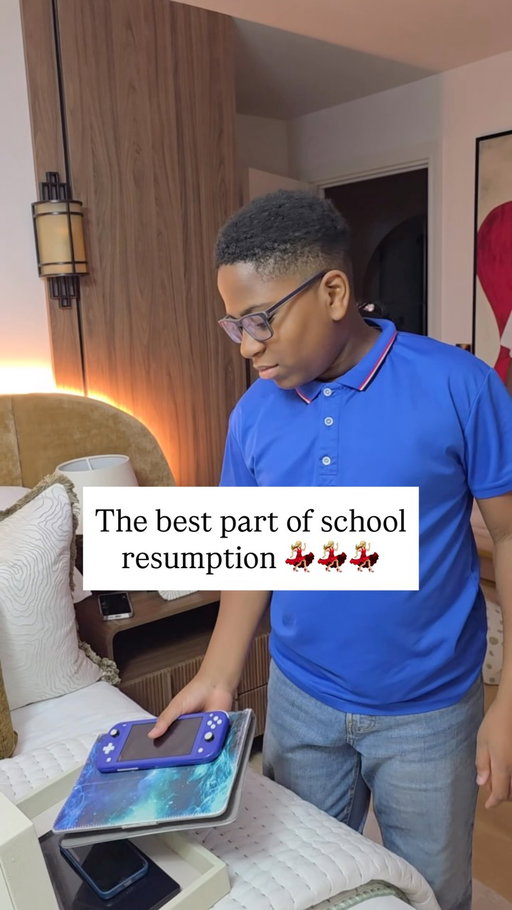 And the saxophone kept getting louder 🤣🤣

They can roll their eyes all they want🤣🤣💃🏼💃🏼

Till next holiday 💃🏼💃🏼💃🏼
#schoolresumptionweek