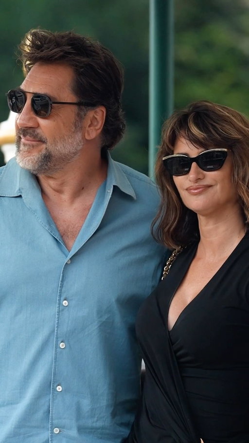 Javier Bardem and Penélope Cruz step onto the Lido for their newest film together, Florian Zeller thriller ‘Bunker’, which premieres in #Venezia83 tonight. (Videos: Getty)