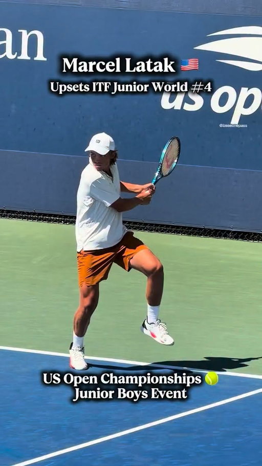 Marcel Latak 🇺🇸 is into R3 at the US Open Junior Championships, upsetting ITF Junior World No.4 and Australian Open Junior champion 7-5, 6-3 in the opening round.

Latak has really developed his game and is starting to grow into his full potential under his coach, Christian Groh out of Southern California! 

The Stanford University commit is coming off a J300 ITF title in Repentigny, Canada and continuing in great form in the biggest event of the year! 

How far can the talented American go? 

Follow @baselinepass for access you can’t get on TV! 🤳🏼📸

#usopen #itfjuniors #tennis #americantennis #tennisplayer