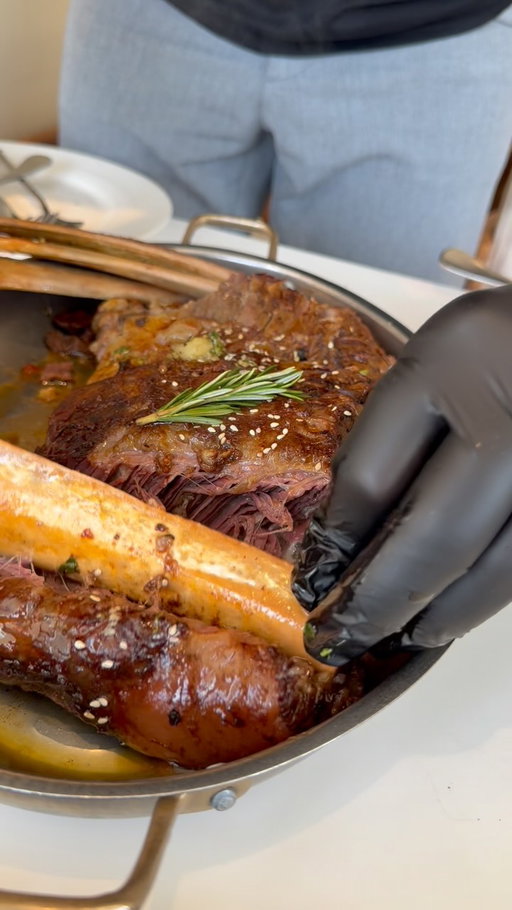 Wagyu F1 ribs.
The kind of meat that doesn’t need an introduction. 🔥🥩