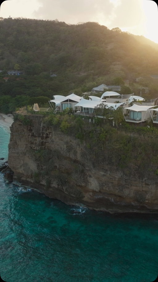 As summer comes to an end, there is still time to linger a little longer.

Golden afternoons, dramatic coastlines and the quiet beauty of Portici Beach await at Silversands Beach House. This festive season, escape to Grenada and experience Spice Isle Noël in a setting made for slow moments and unforgettable stays.

Book your festive escape via link in our bio. 

#SilversandsBeachHouse #SilversandsCollection