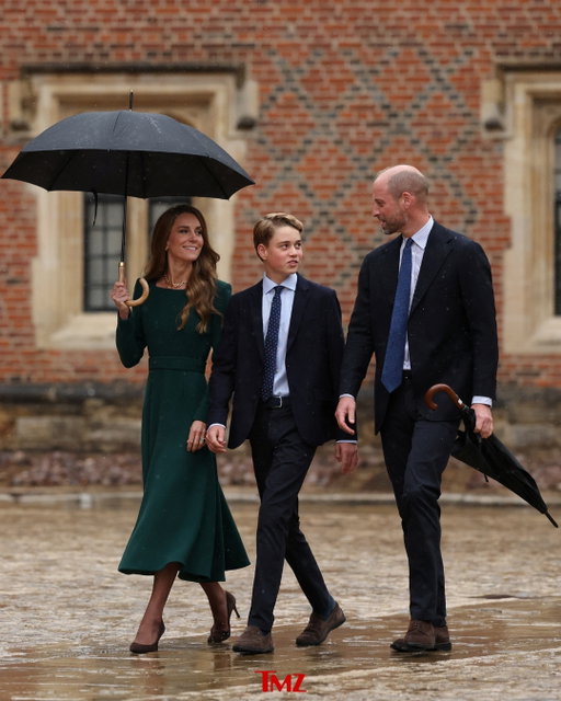 Prince George had his first day at the prestigious Eton College earlier today, and his parents, William and Kate, were sure to be there for the special occasion! 📚😁

📸: Getty / X/@KensingtonRoyal