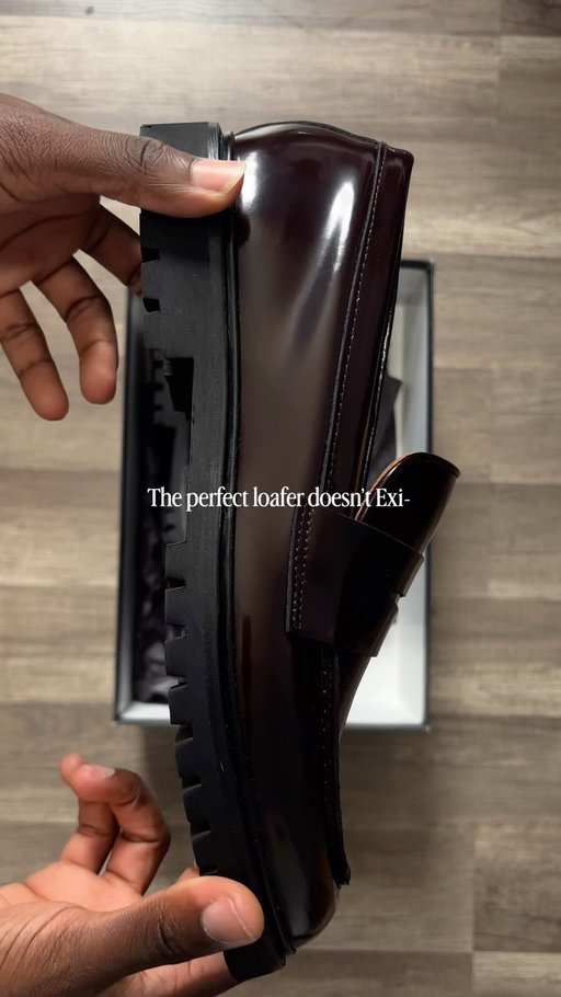 Perfection in leather form 

Shoes: @thursdayboots @thursdays 

Save for your next purchase!! 

#thursdayboots #footwear #loafers #fashion #shoes