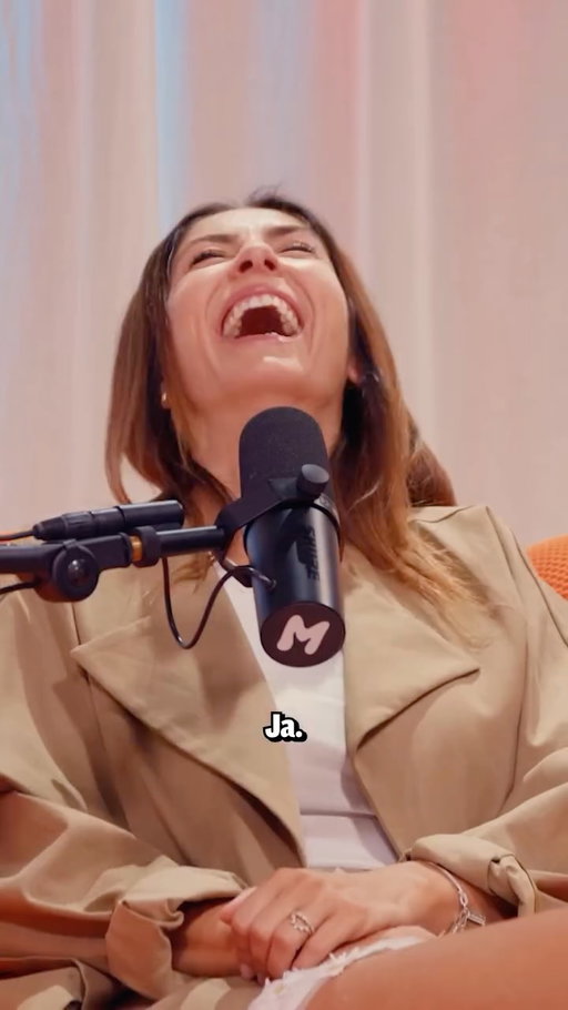 #oreogate : Wat is jouw mening over heel dit topic? To Oreo or not to Oreo? 🍪😬 

Ontdek het hele gesprek in de nieuwste aflevering van De Mutti's, nu te bekijken op VTM GO! ✨💖