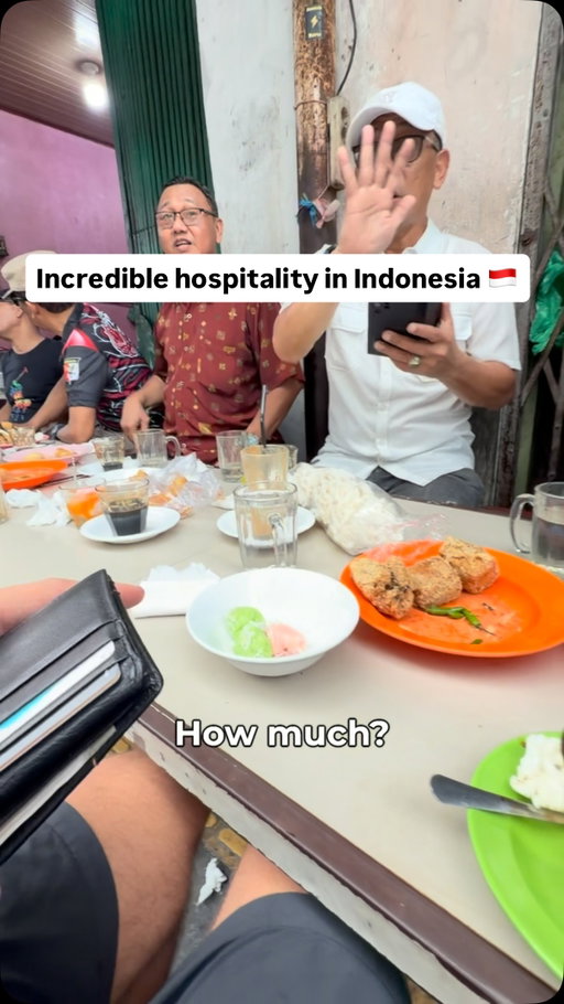 Uncles won’t let me pay in Indonesia 😳 🇮🇩

While I was walking through the city of Medan in Sumatra I noticed this group of Indonesian uncles sitting on a big table drinking coffee and chatting. They immediately pulled me over and before I realized it I was invited for food and drinks.

They are meeting up here every Tuesday morning so if you happen to be in Medan at that time come visit! ☕️

📍Warkop Yusuf, Medan, Indonesia