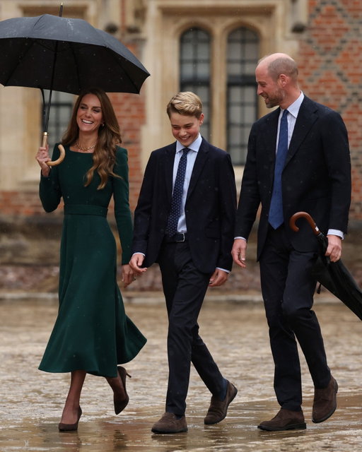 The art of the perfect school drop-off outfit is to look as close to your day-to-day style as possible. Nothing too high-octane, but definitely purposeful, and never overly styled. Catherine, #PrincessofWales, mastered this sartorial minefield yesterday after guiding #PrinceGeorge into the doors of Eton College for his first term at the famed boarding school.

The princess remained true to her sartorial uniform in a fit-and-flare, long-sleeved dress in forest green by @emiliawickstead. Her blow-dry was characteristically bouncy and she accessorised with her long-serving @lauralombardi chain ‘portrait’ necklace. She also wore her signature @gianvitorossi courts in chocolate brown, confirming that suede shoes really are an autumn/winter 2026 trend to take heed of. Find out where to buy them at the link in our bio.