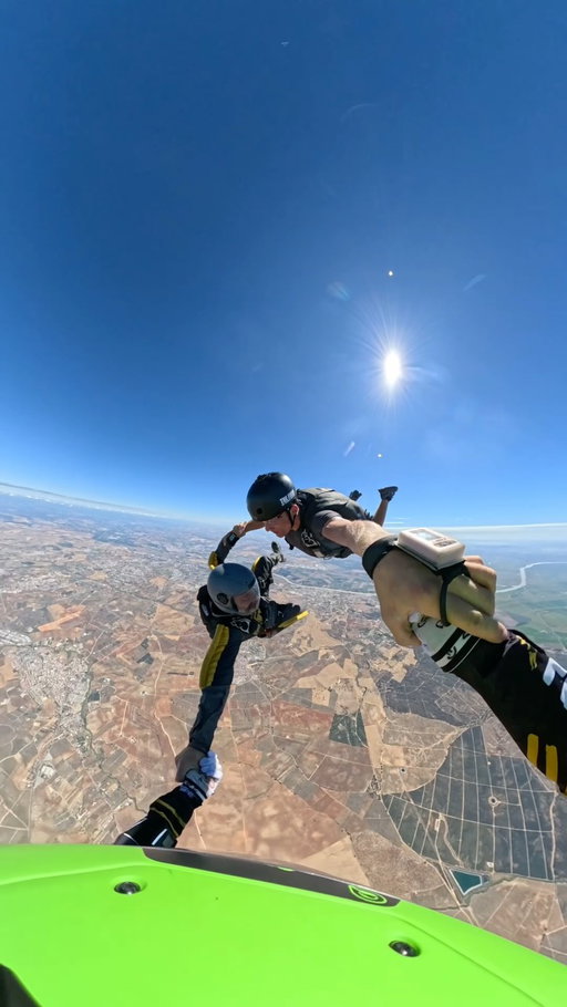 Getting booted out of a plane is a 10/10 experience

#skydiving
