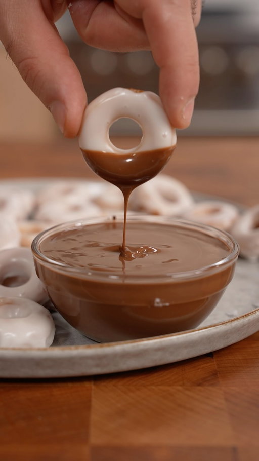 Mini Donuts! #easyrecipe
